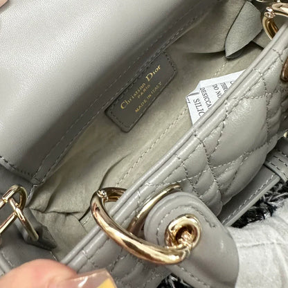 DIOR