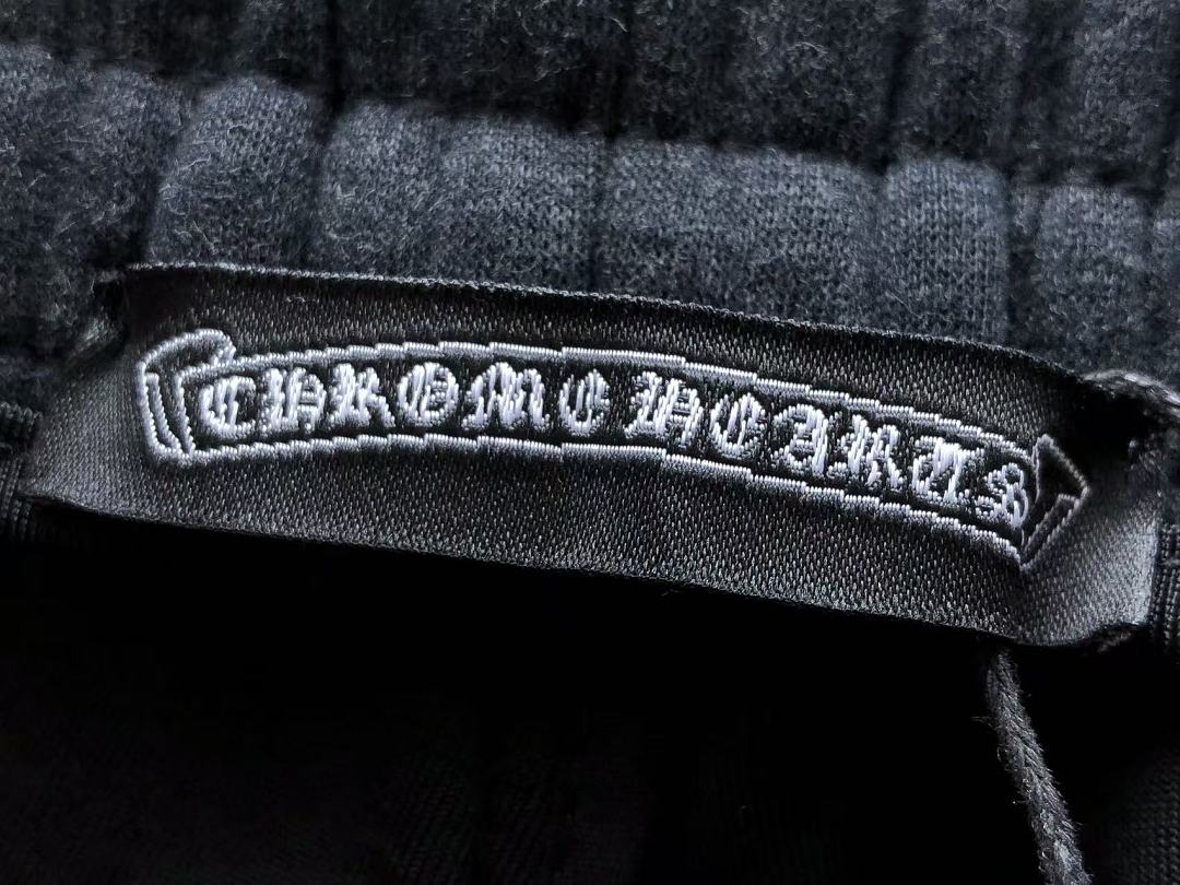 CH🔥OM🔥 HE🔥RTS TROUSERS