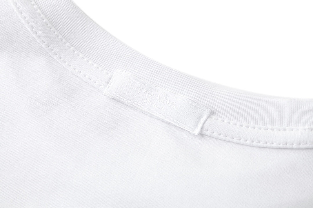 CAMISETA PRADA - 135