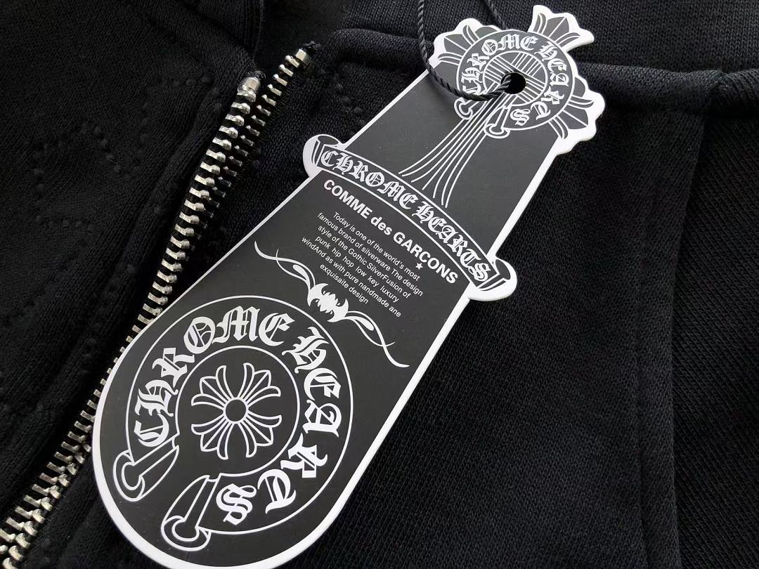 CH🔥OM🔥 HE🔥RTS HOODIE