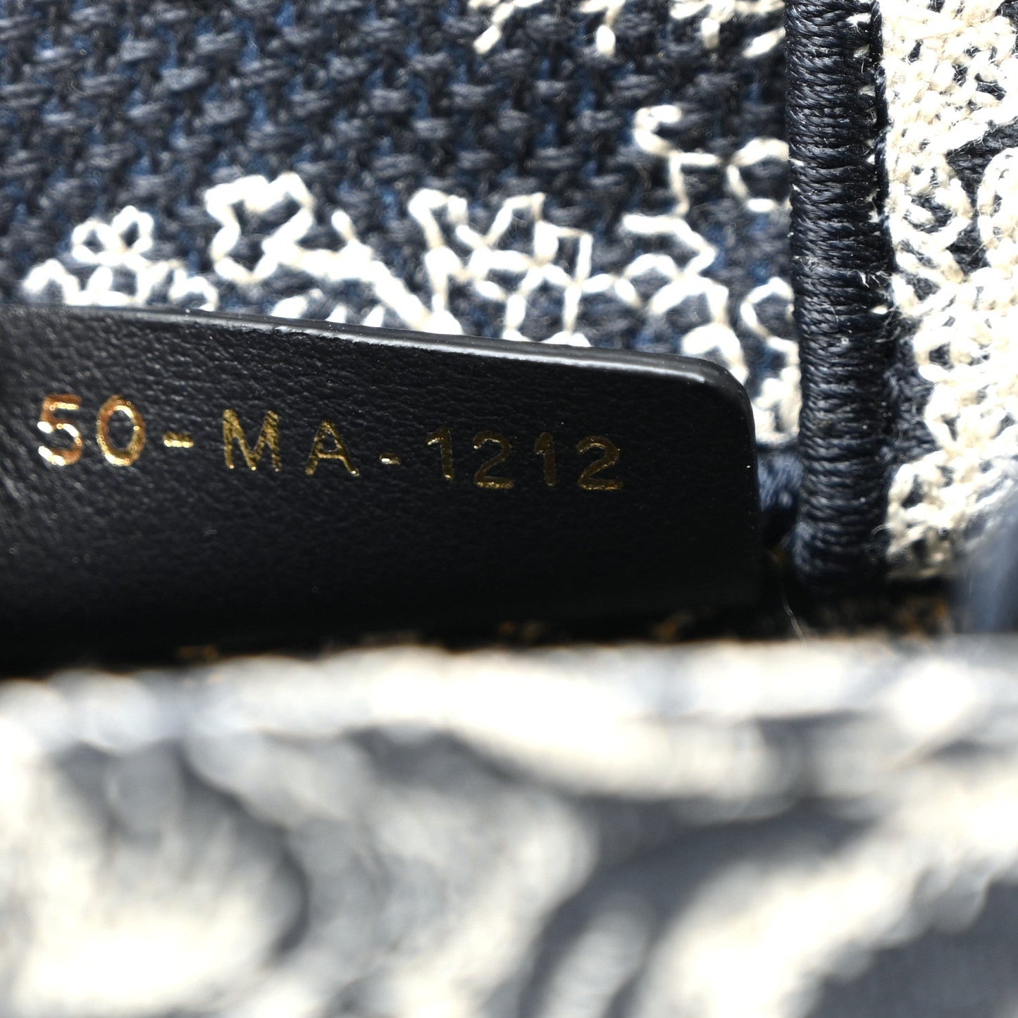 DIOR