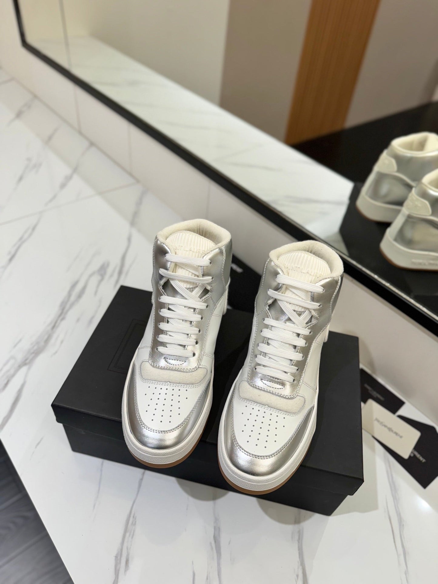 Saint Laurent