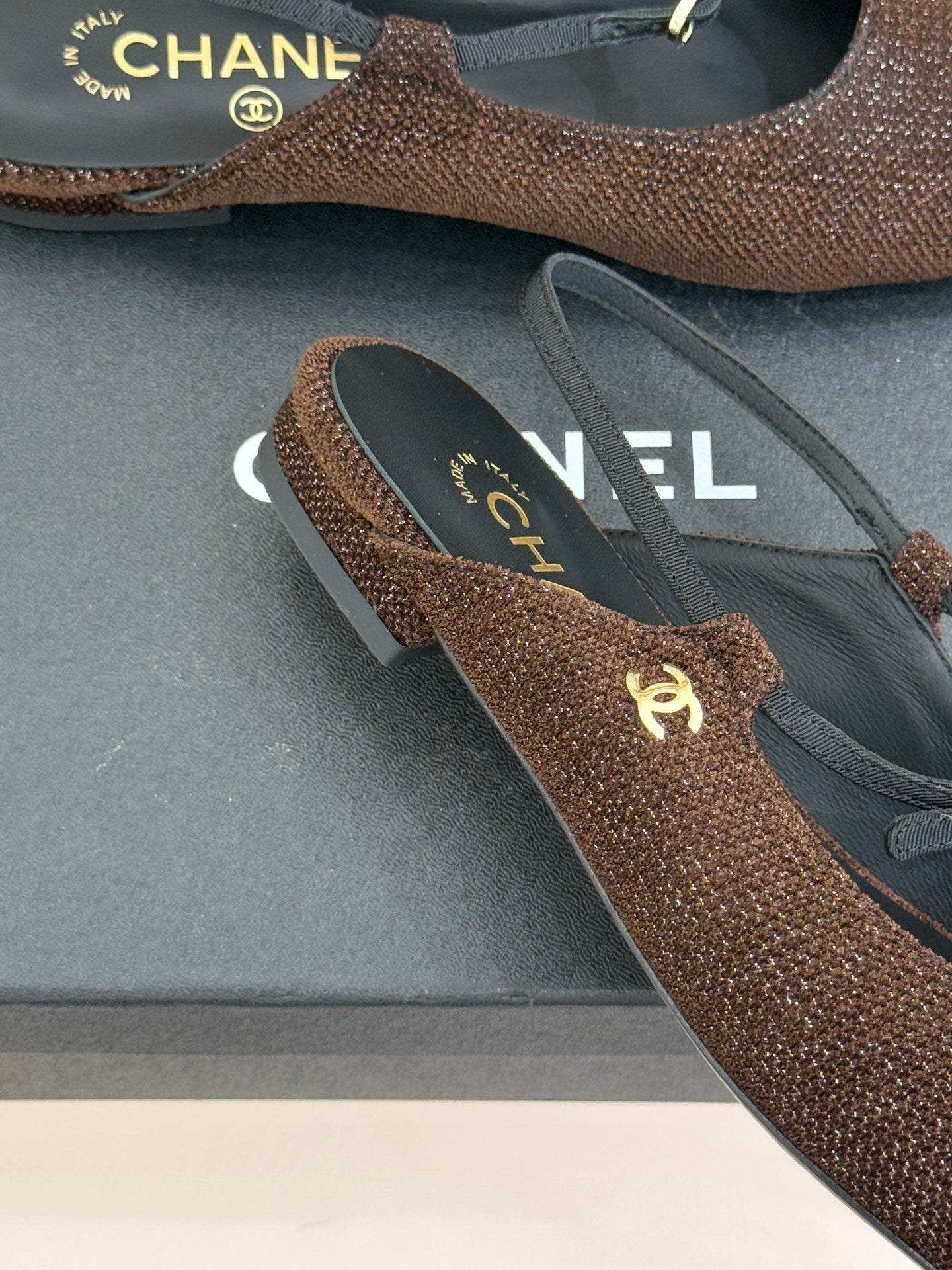 26C Two-tone Double C Flat Shoes Coffee Tweed