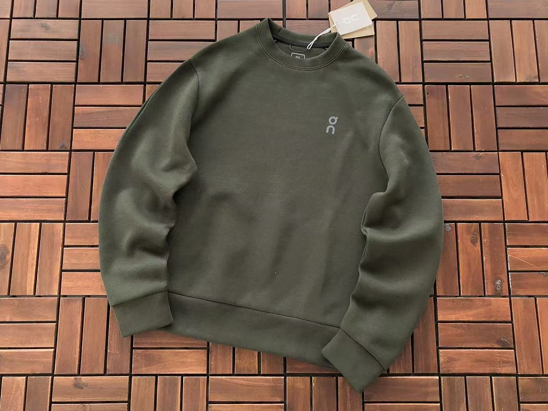 ON RU🔥🔥I🔥G SWEATER