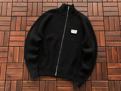 M🔥IS🔥N M🔥R🔥IE🔥A SWEATER