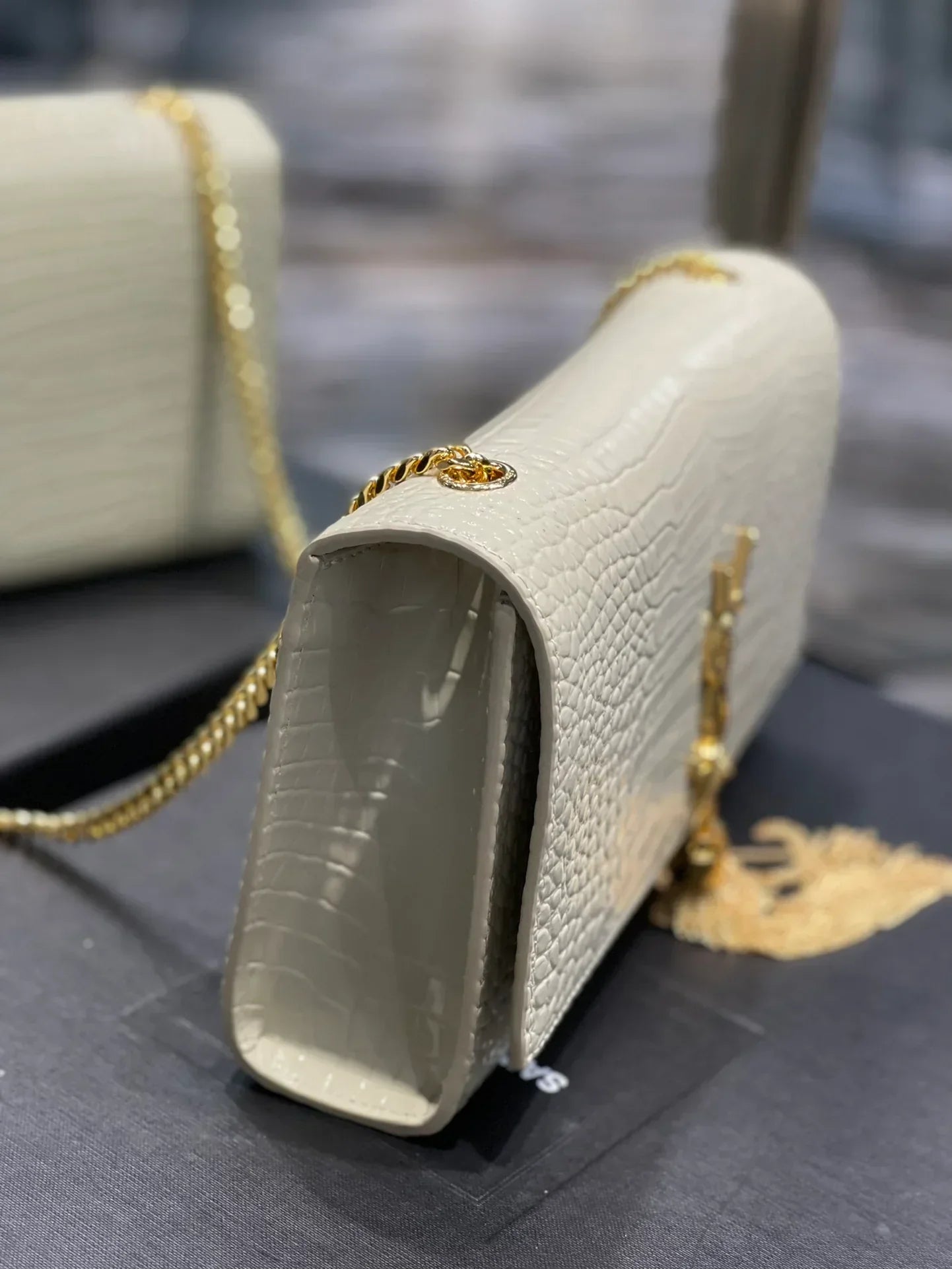 Saint Laurent