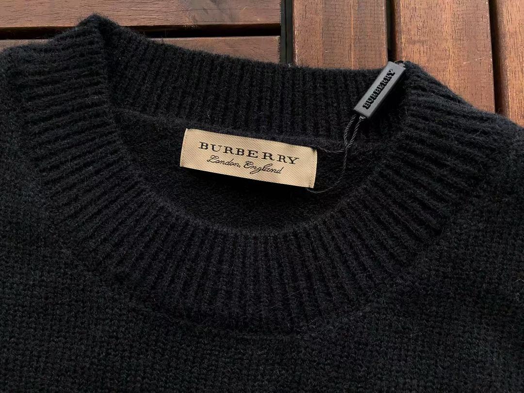 B🔥RB🔥RRY SWEATER