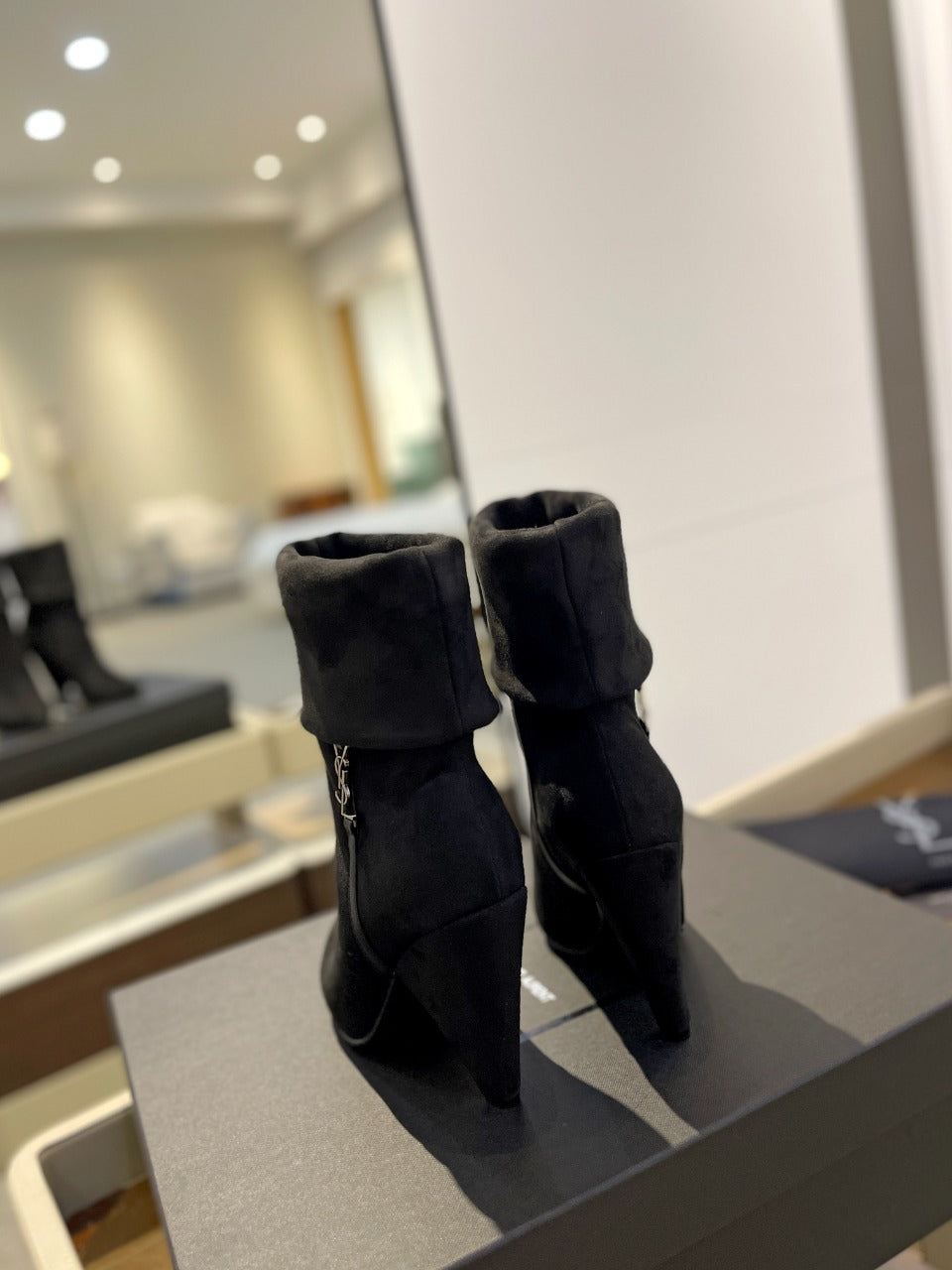 Saint Laurent
