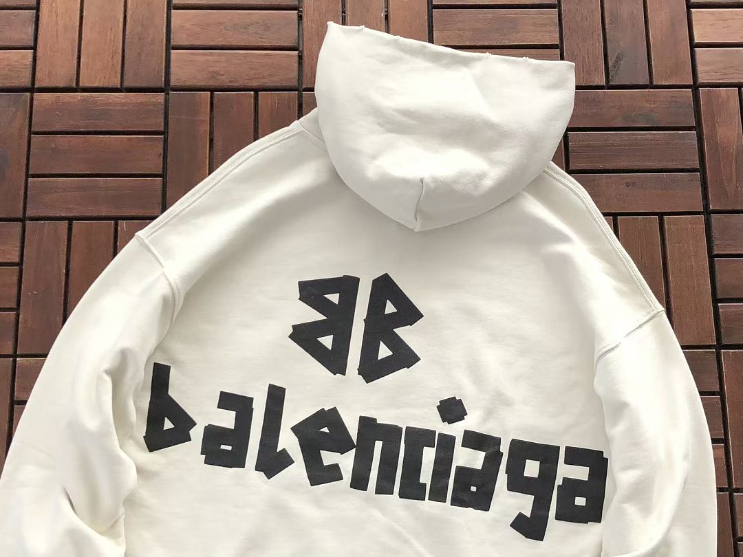 B🔥L🔥🔥🔥IA🔥A HOODIE