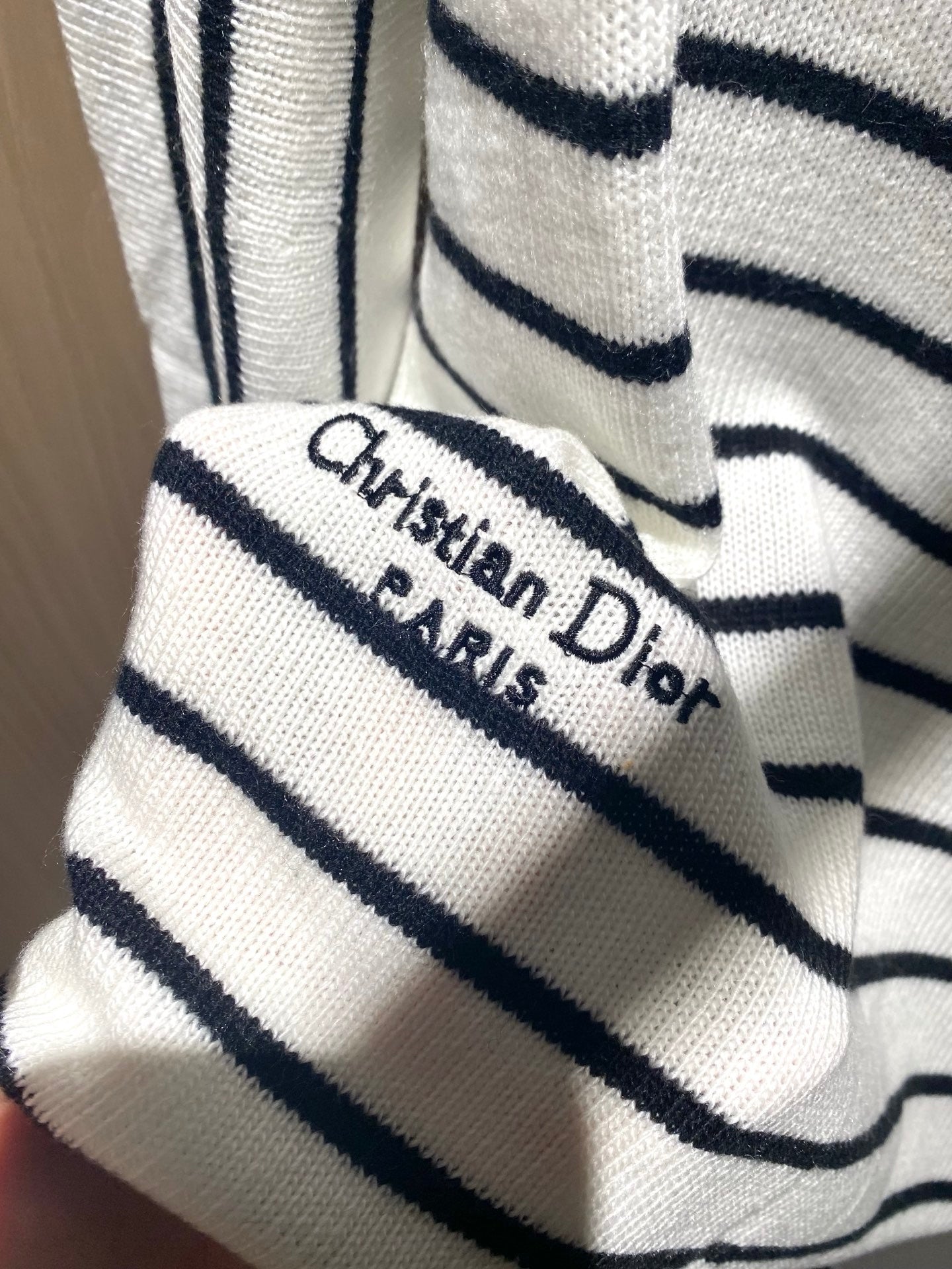 DIOR