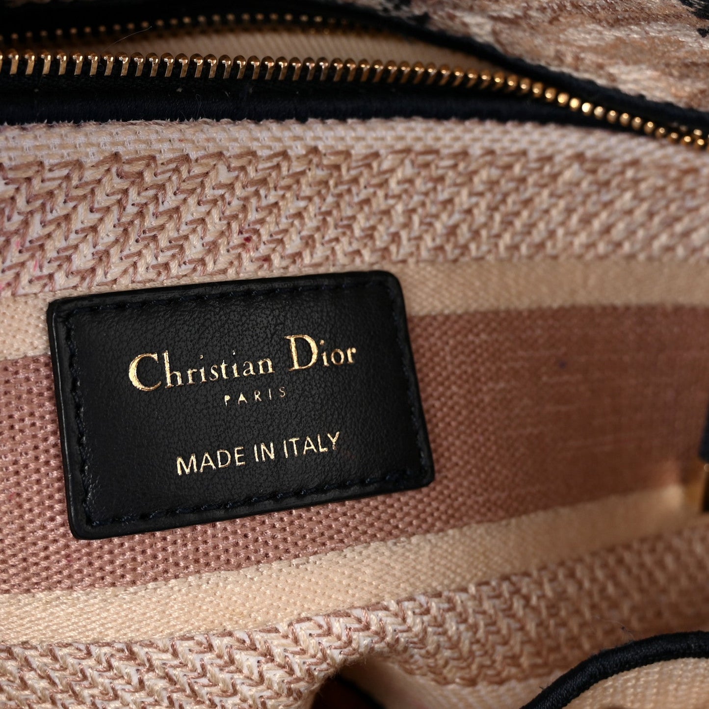 DIOR
