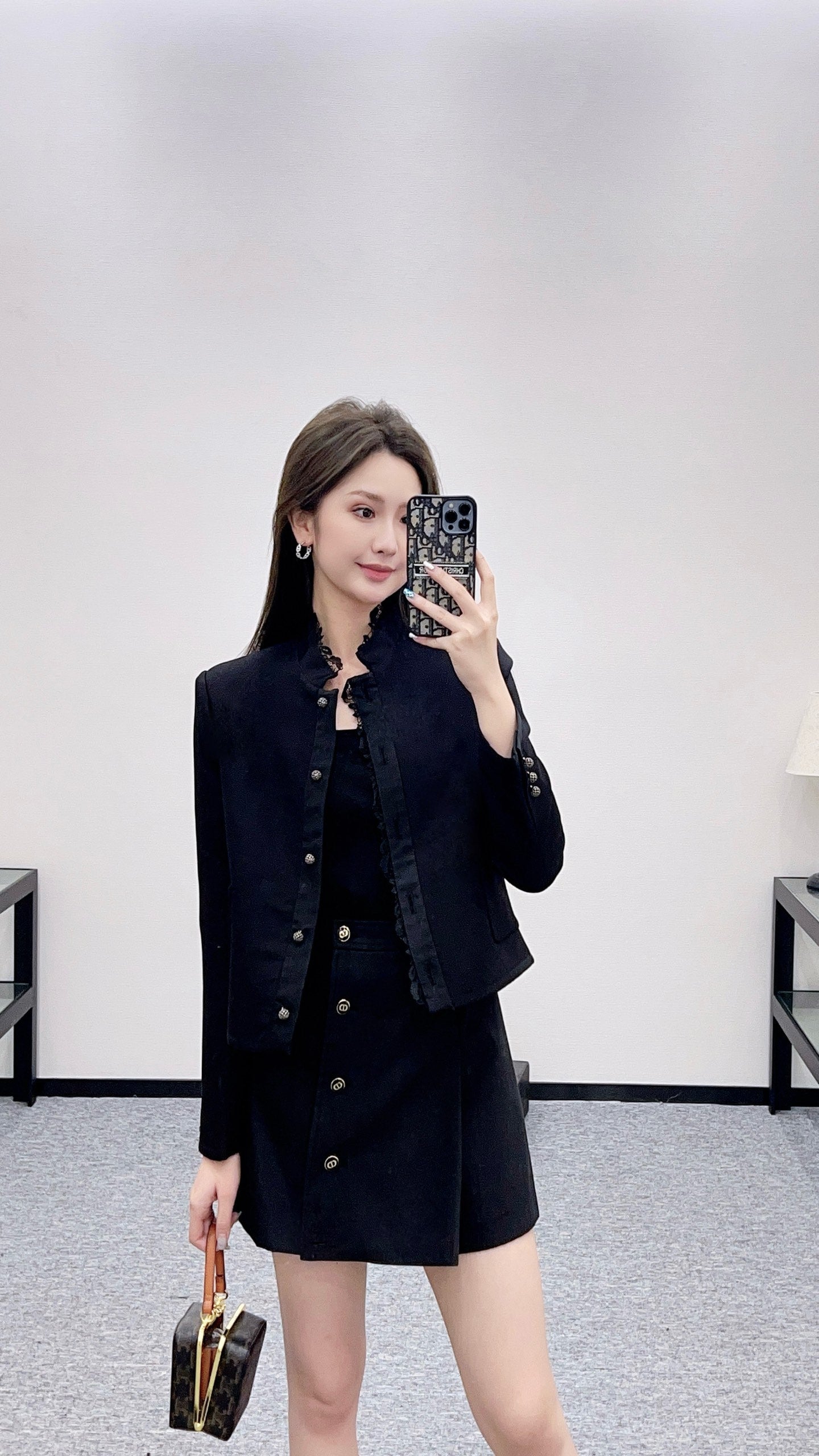 DIOR