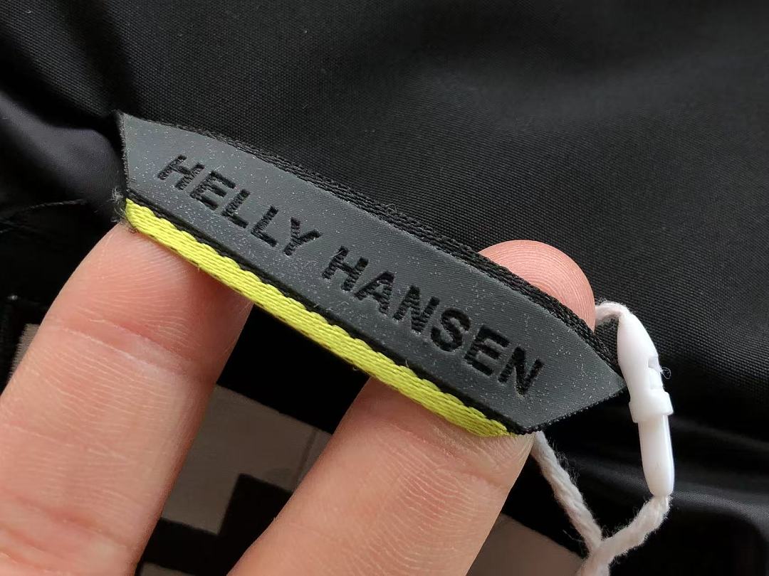 HELLY HANSEN DOWN JACKET