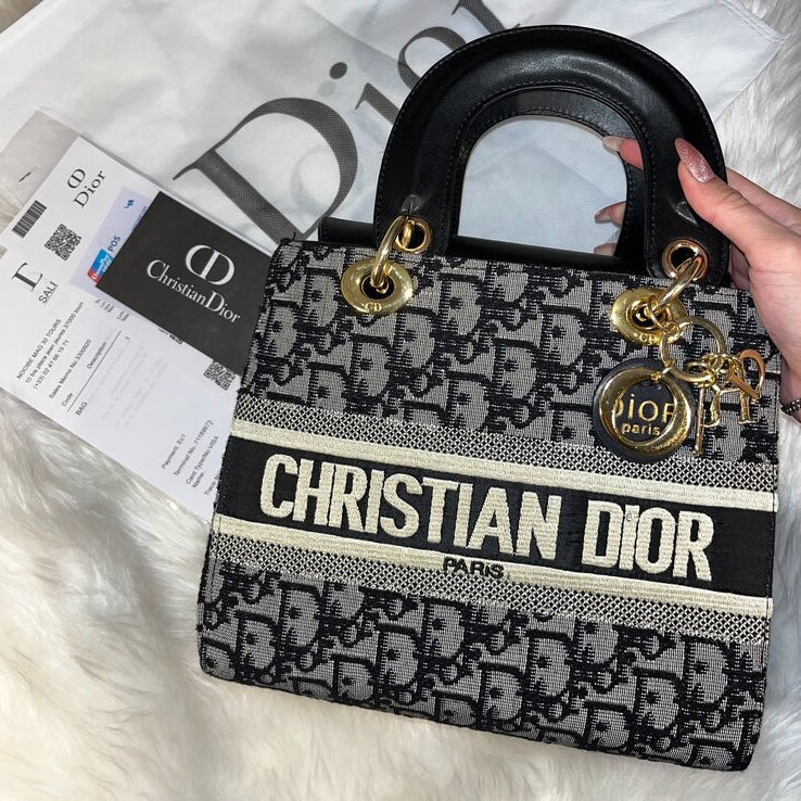 DIOR