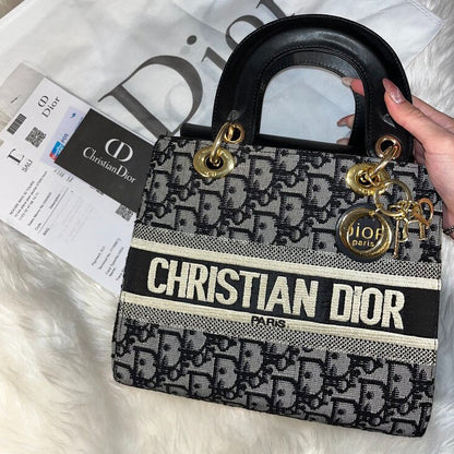 DIOR