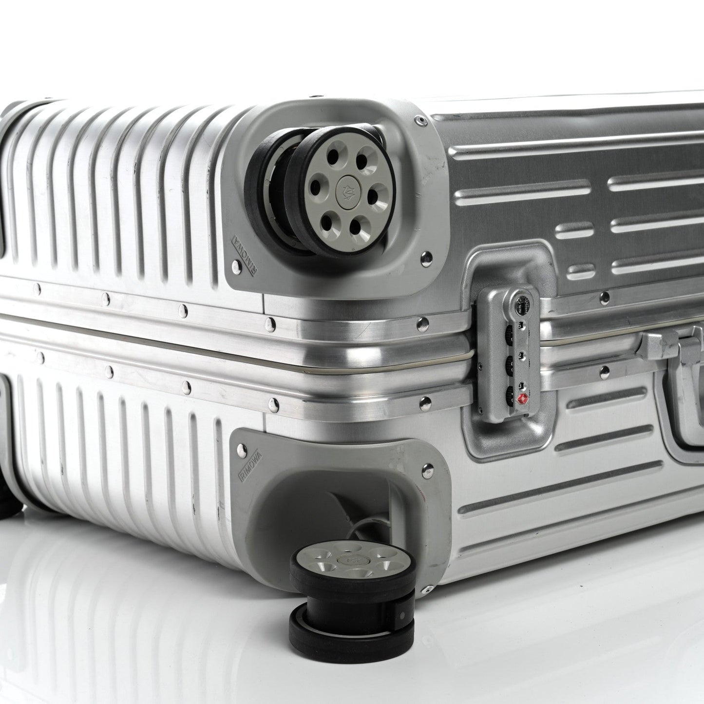 Aluminum Original Check-In M Silver