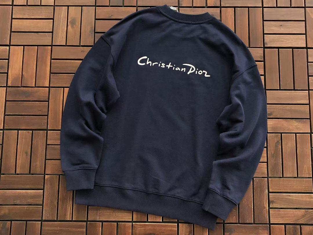 D🔥O🔥 SWEATER