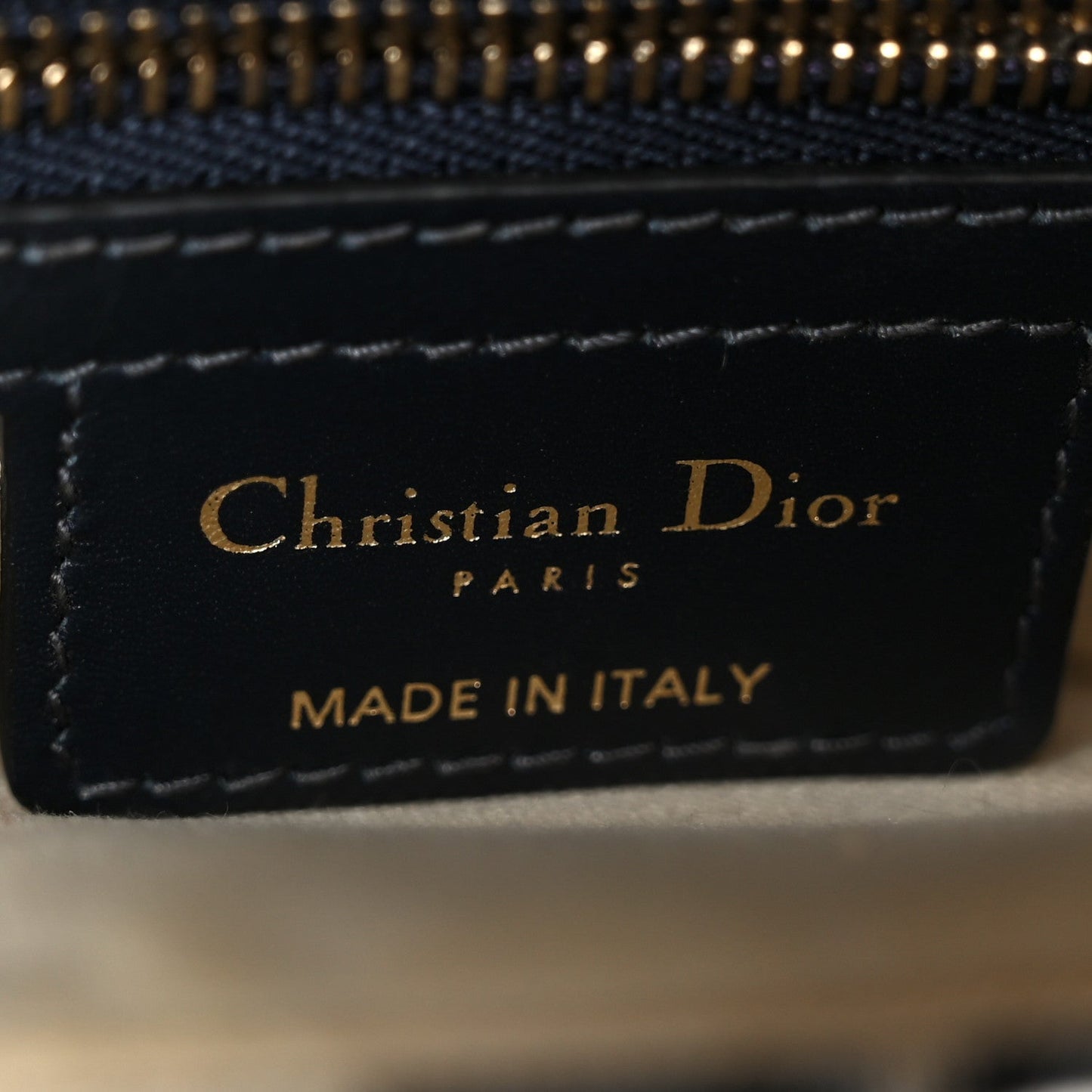 DIOR