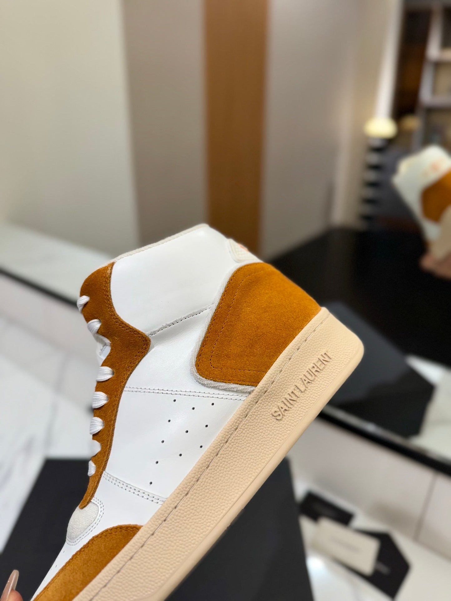Saint Laurent