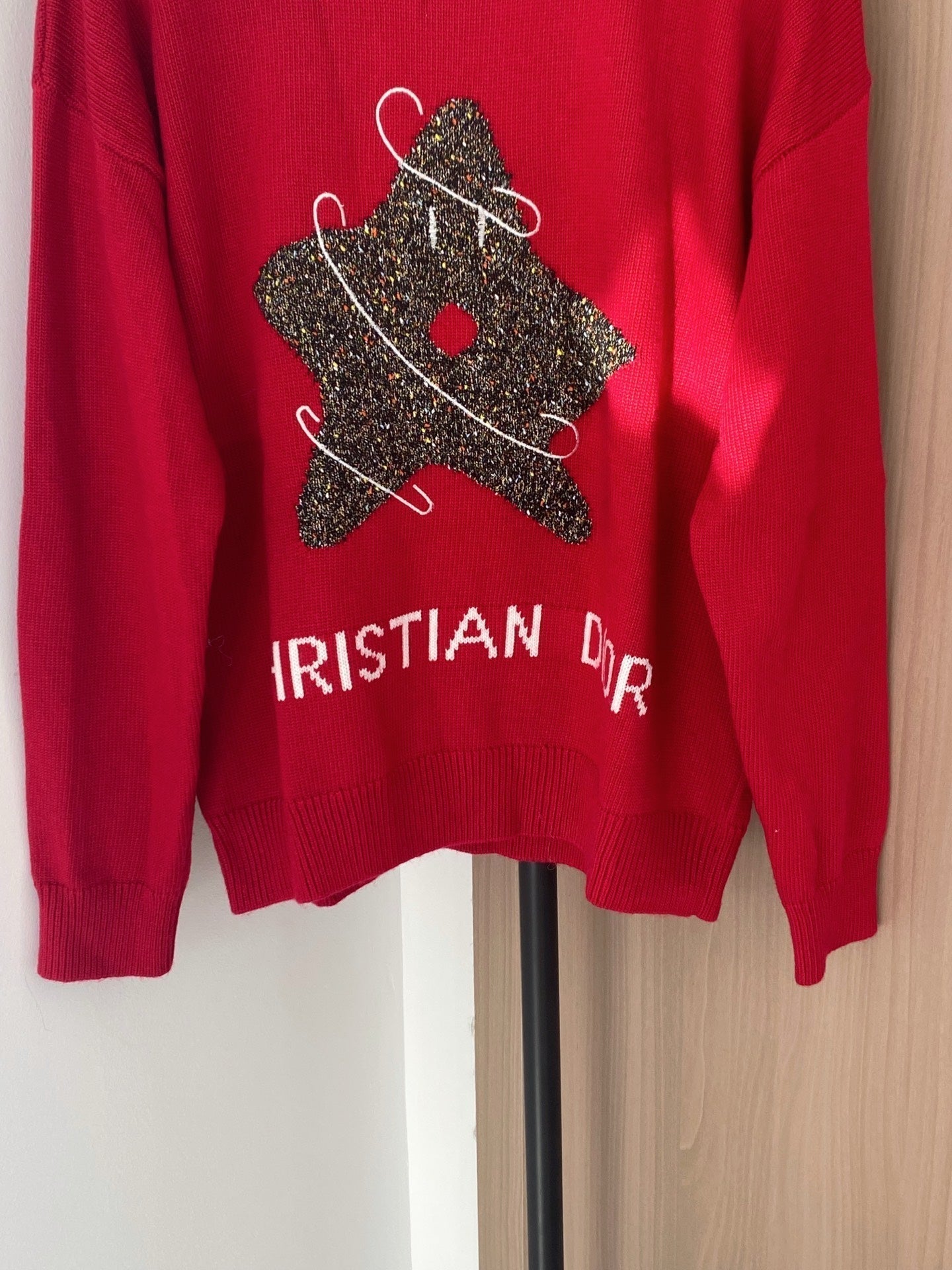 DIOR