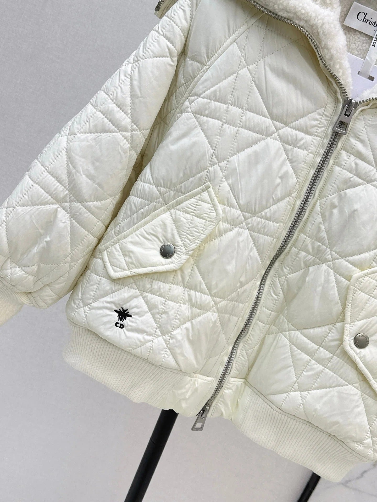 DIOR