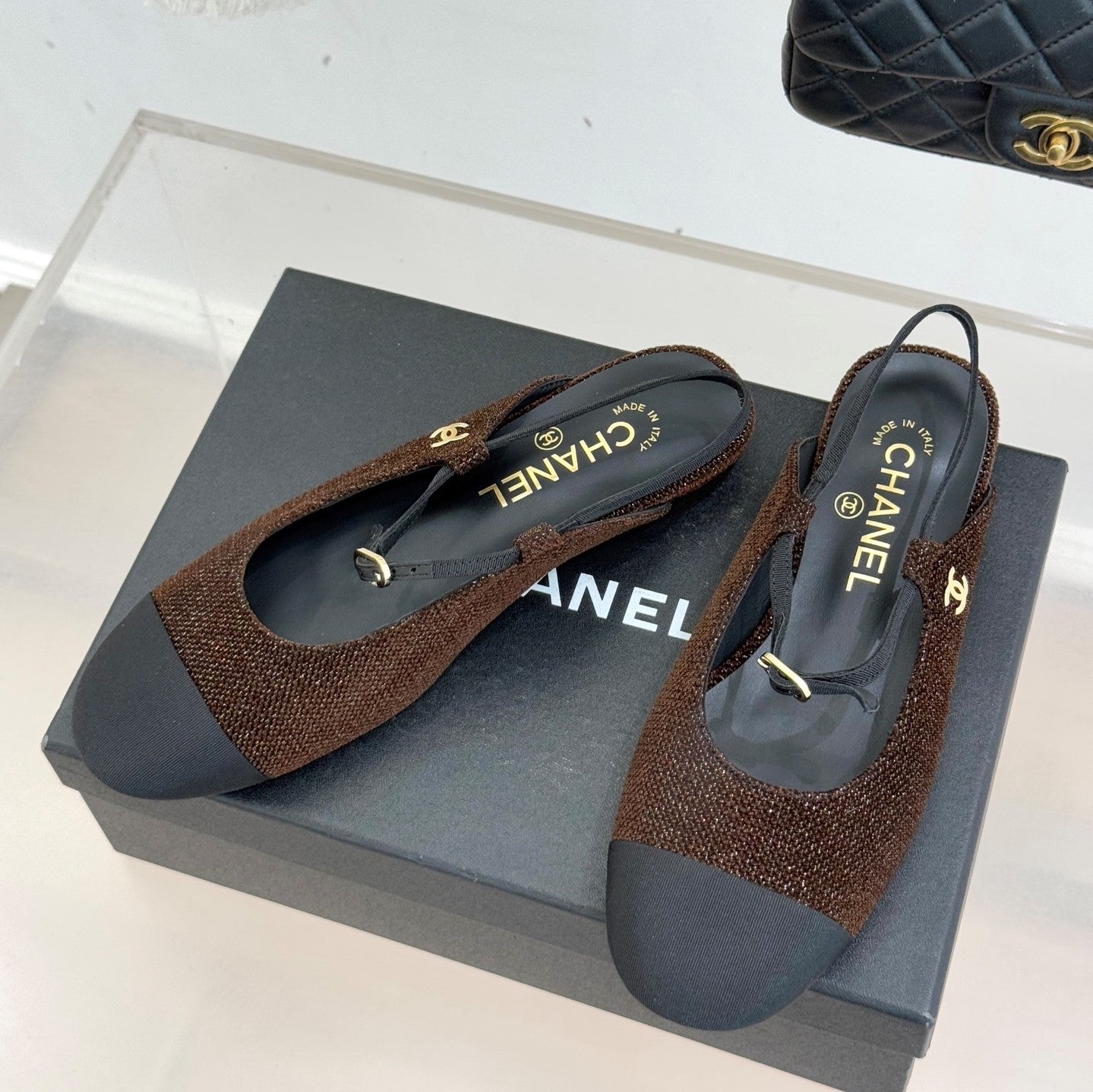 26C Two-tone Double C Flat Shoes Coffee Tweed