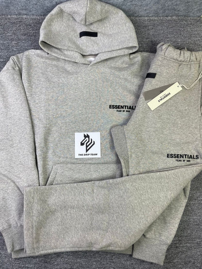 CHANDAL ESSENTlAL$