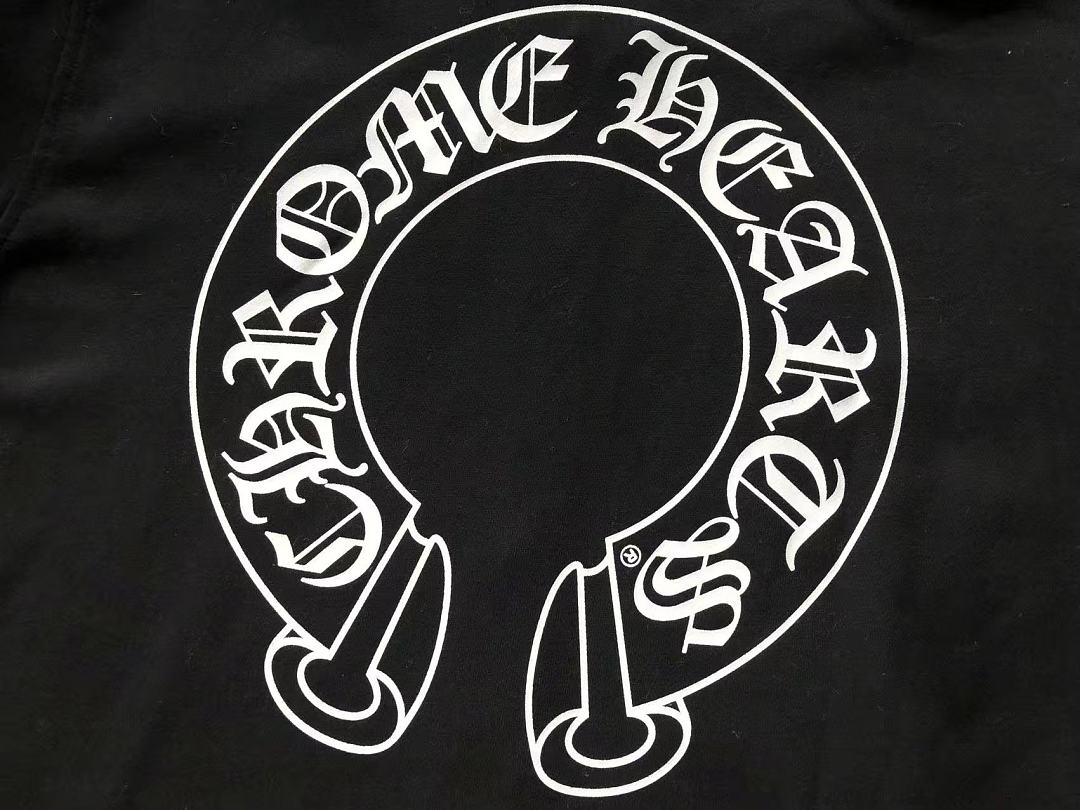 CH🔥OM🔥 HE🔥RTS HOODIE