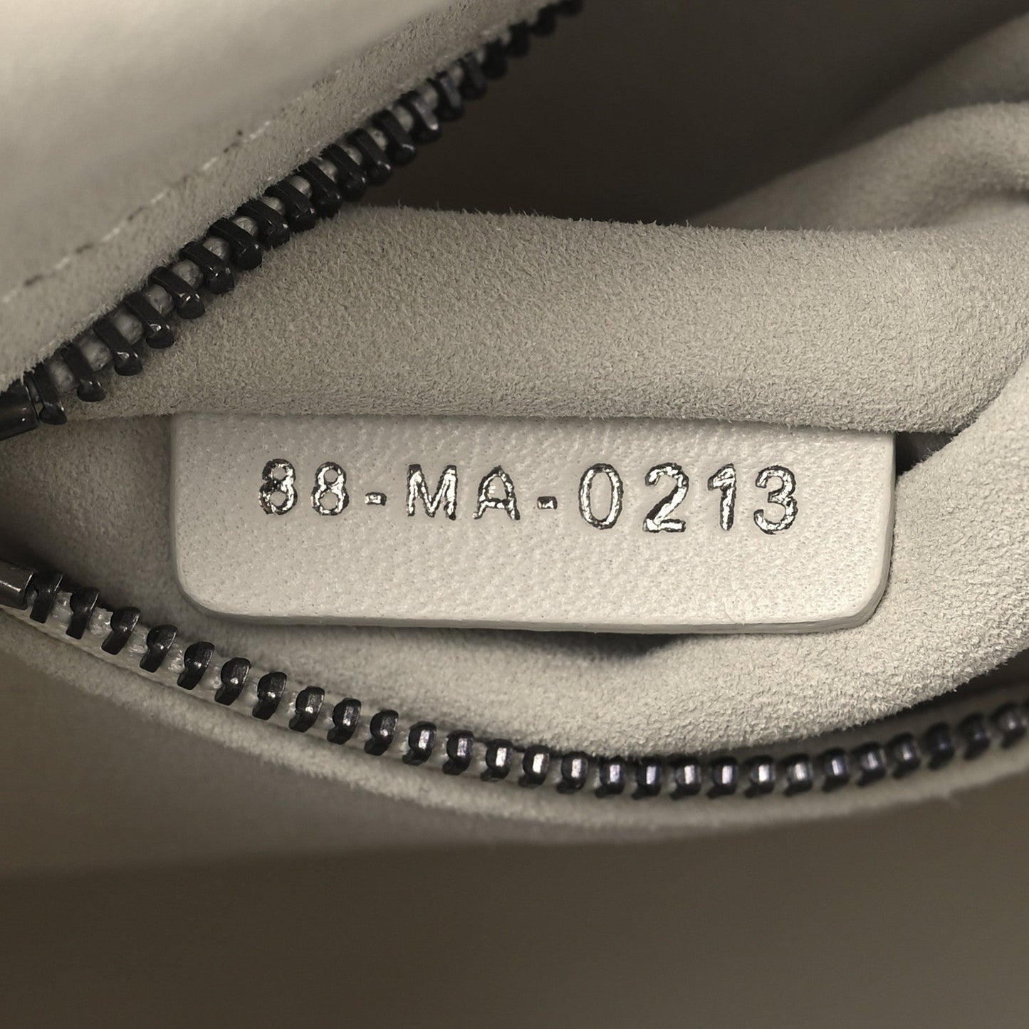 DIOR