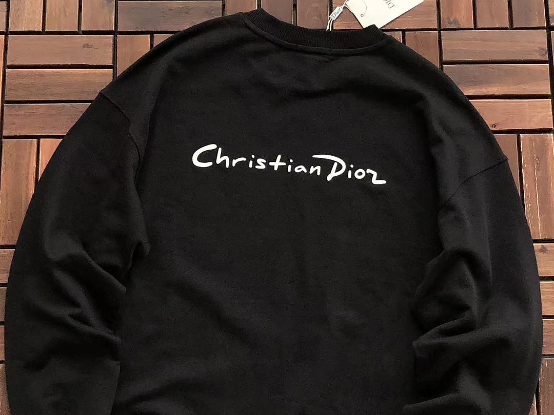 D🔥O🔥 SWEATER