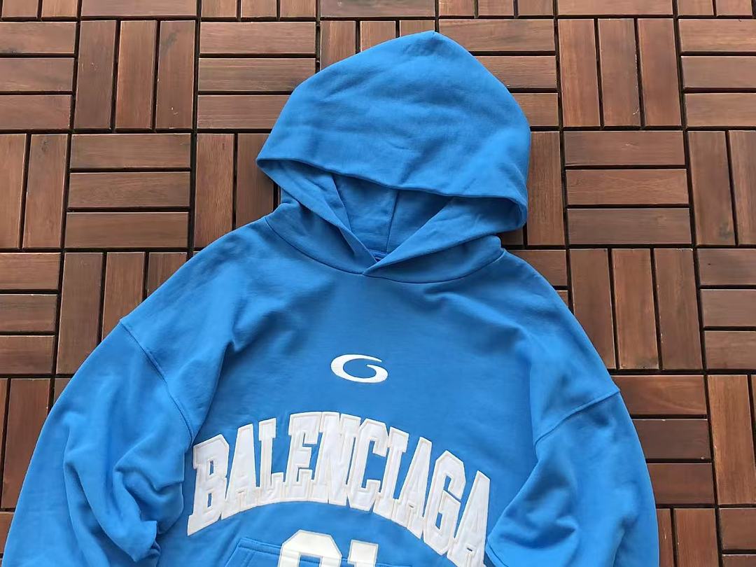 B🔥L🔥🔥🔥IA🔥A HOODIE