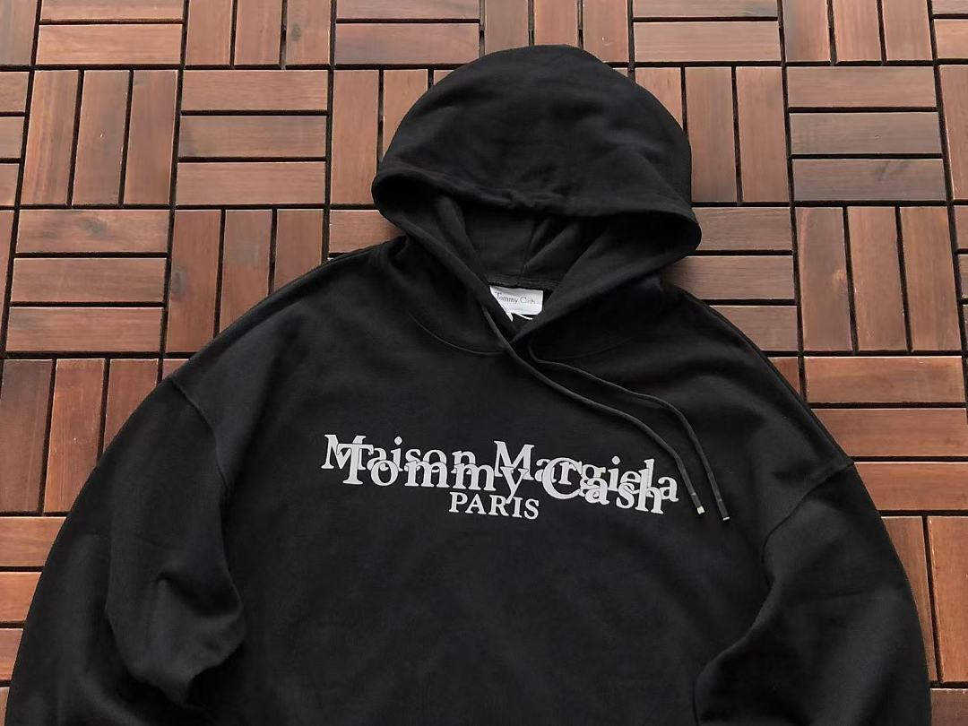 M🔥IS🔥N M🔥R🔥IE🔥A & TOMMY CASH HOODIE