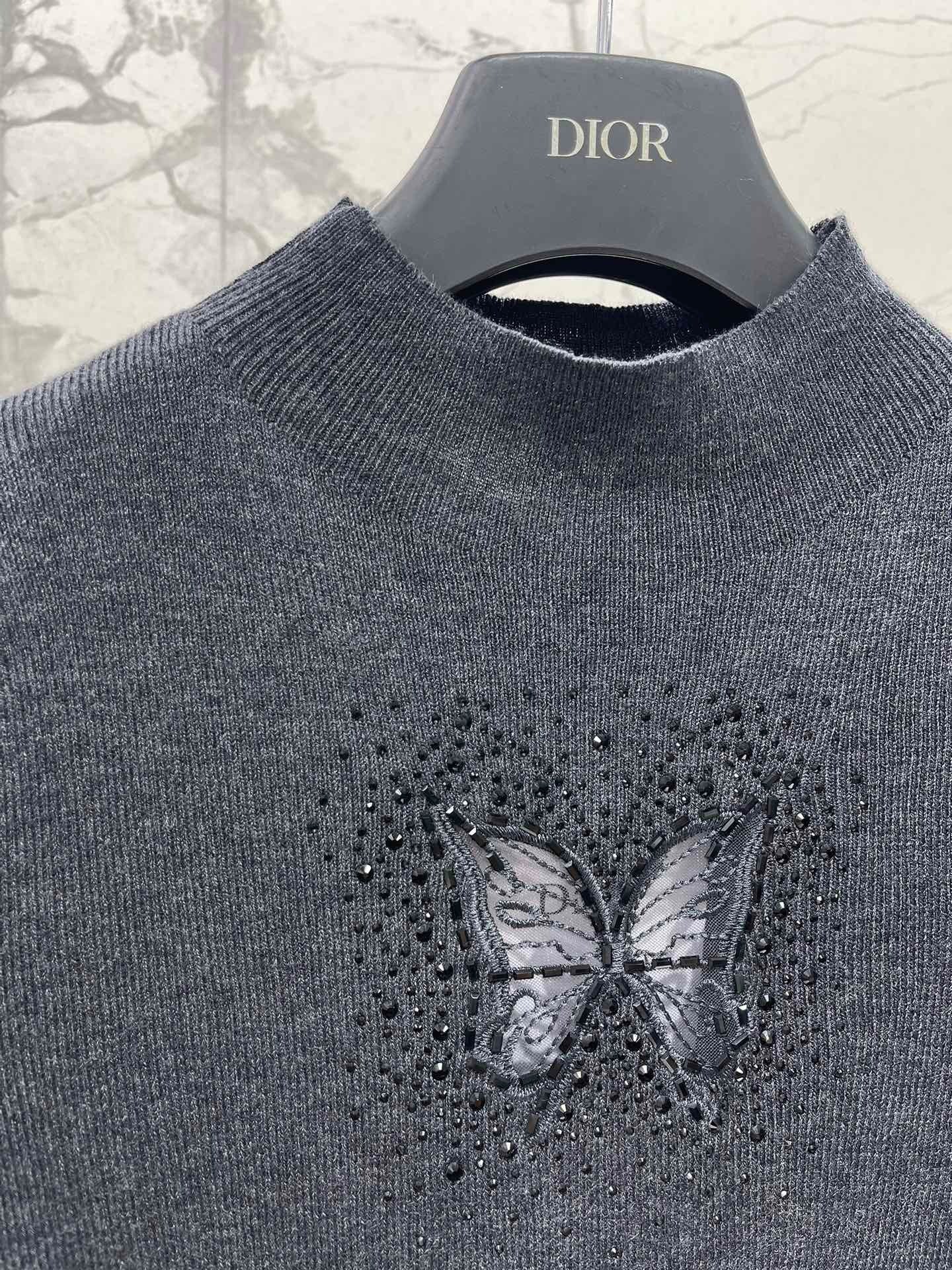 DIOR