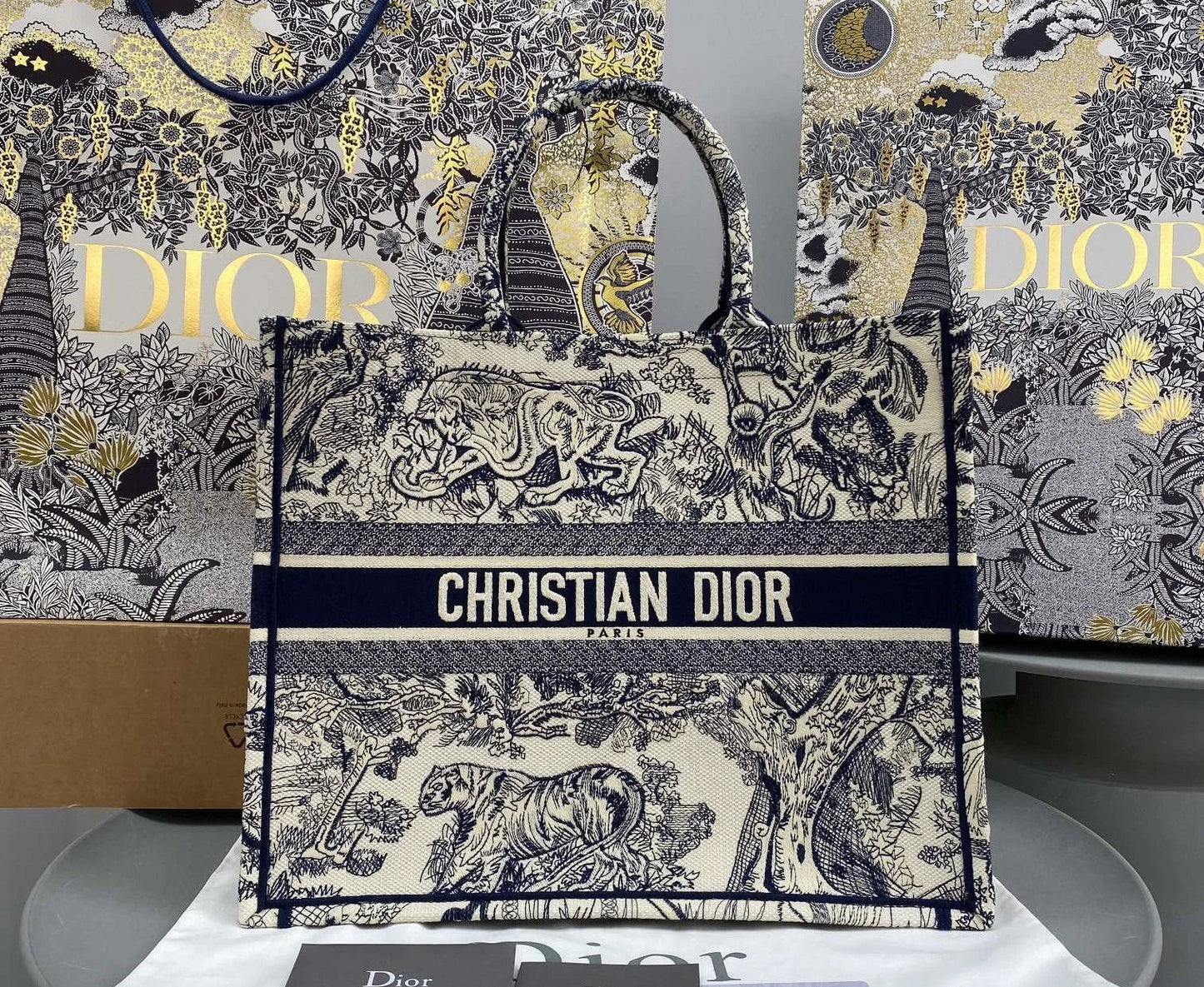 DIOR