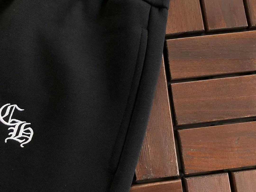 CH🔥OM🔥 HE🔥RTS TROUSERS
