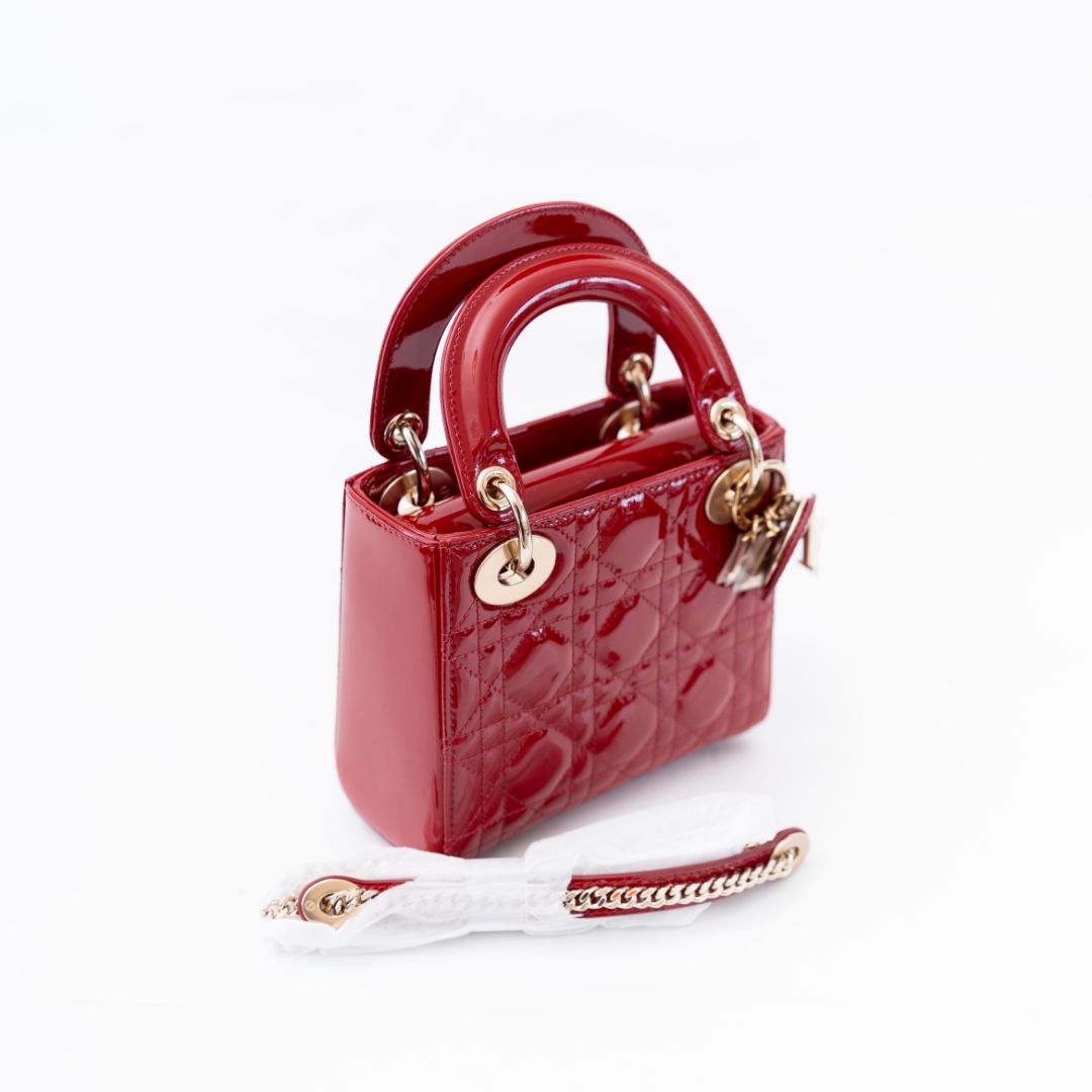 DIOR