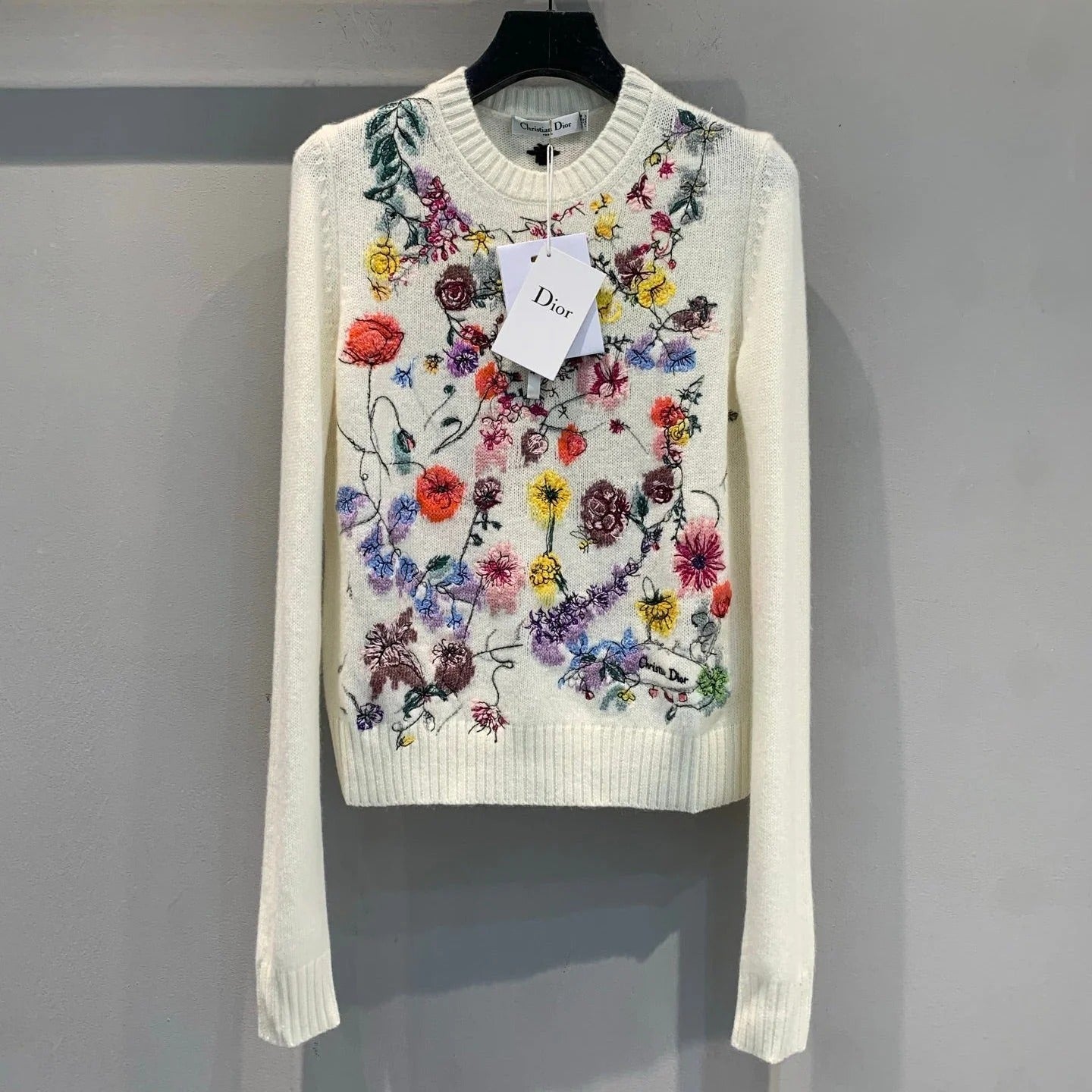 DIOR