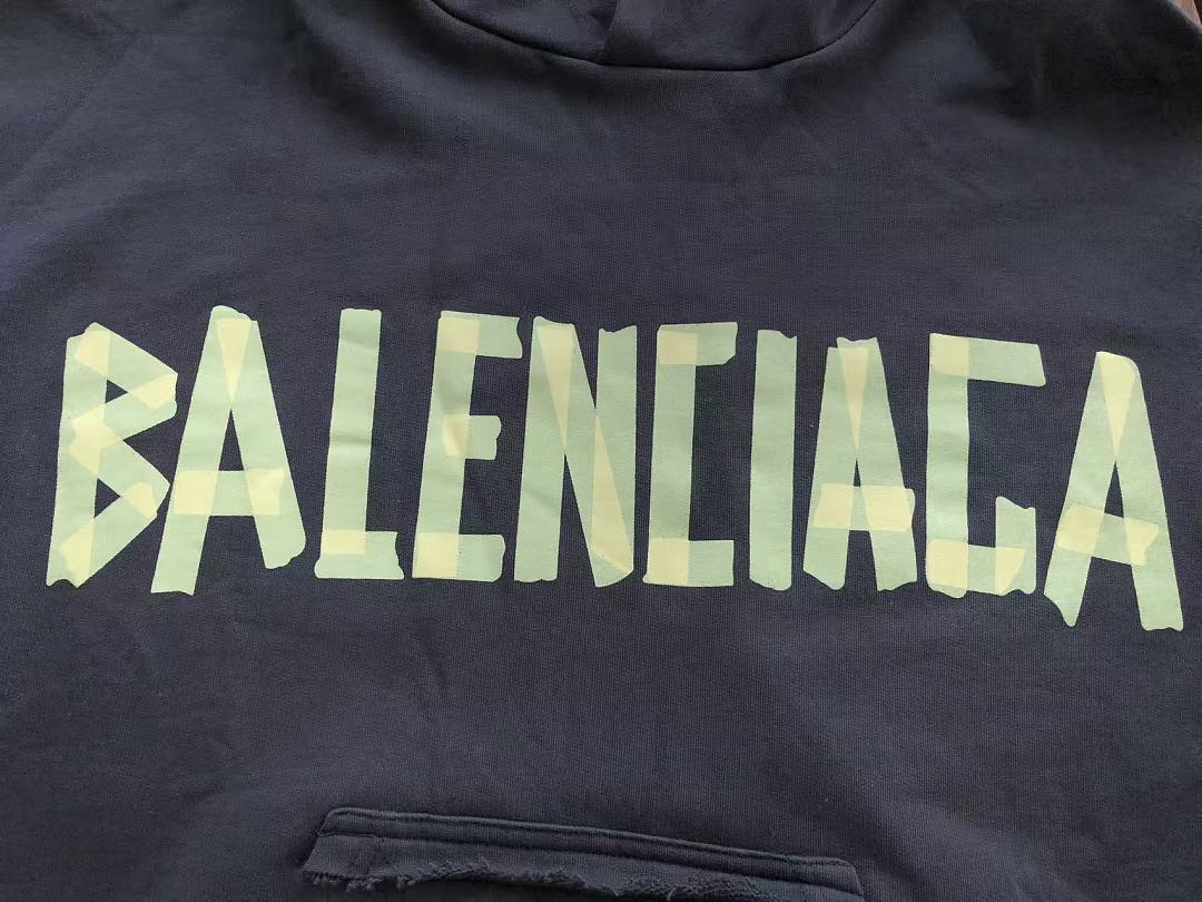 B🔥L🔥🔥🔥IA🔥A HOODIE
