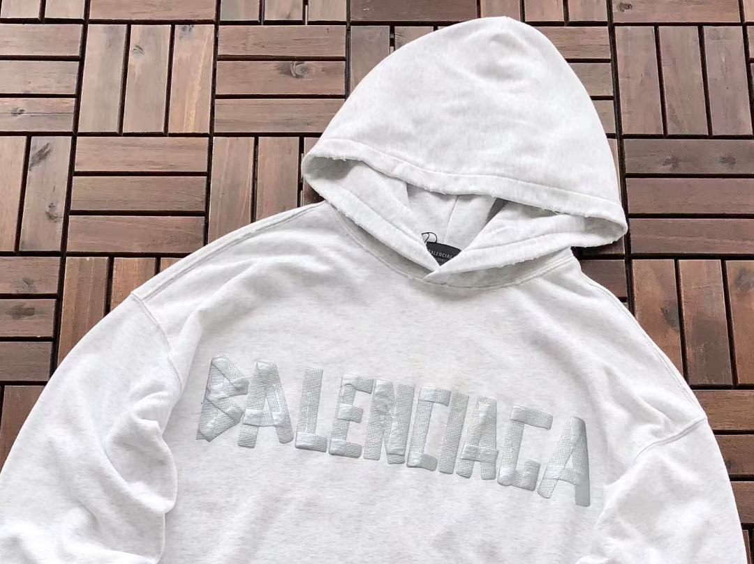 B🔥L🔥🔥🔥IA🔥A HOODIE