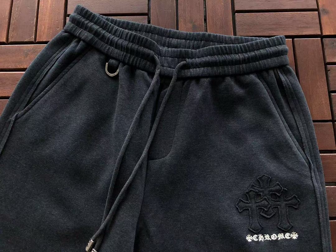 CH🔥OM🔥 HE🔥RTS TROUSERS