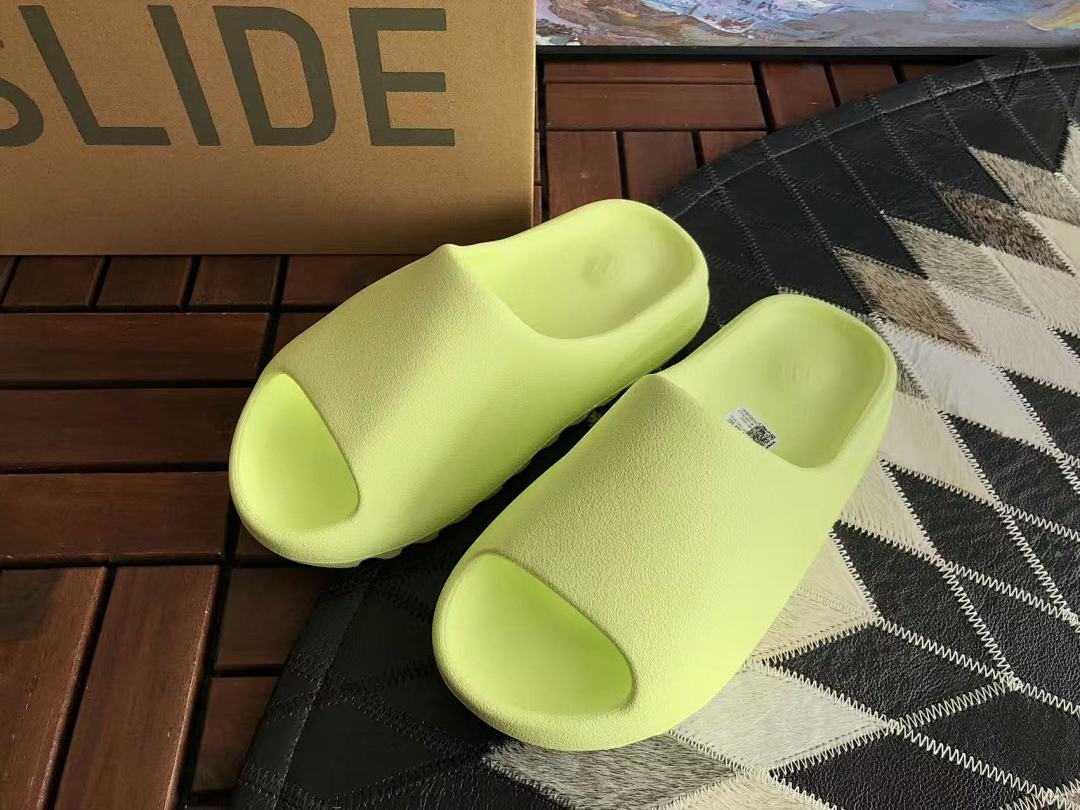 Y🔥🔥ZY & 🔥DI🔥AS SLIPPERS