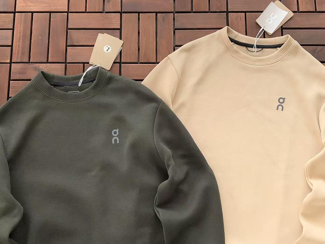 ON RU🔥🔥I🔥G SWEATER