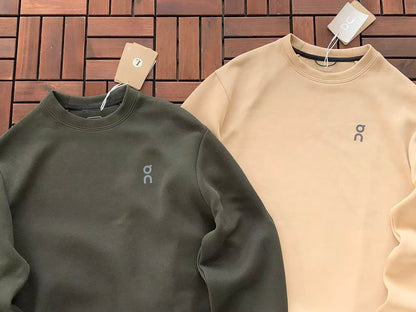 ON RU🔥🔥I🔥G SWEATER