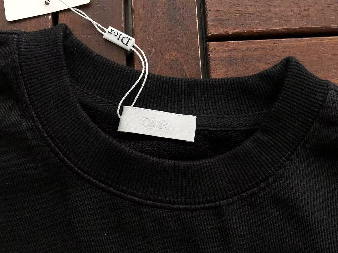 D🔥O🔥 SWEATER