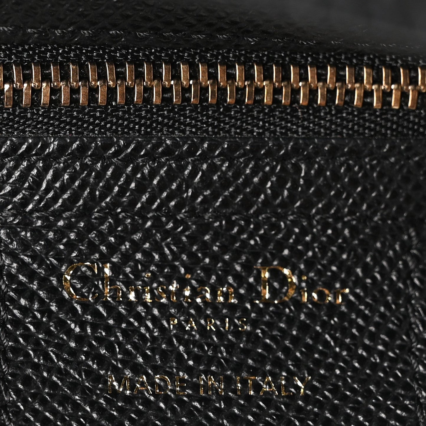 DIOR
