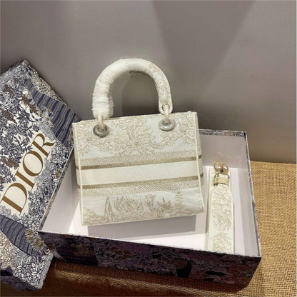 DIOR