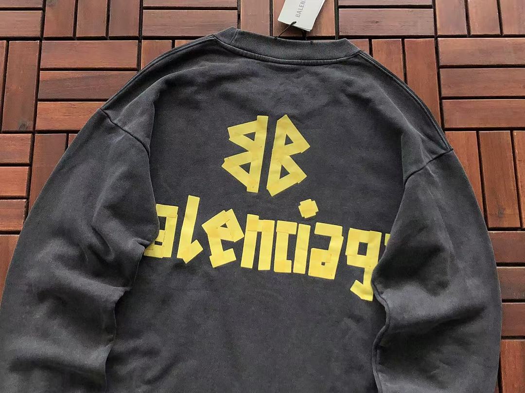 B🔥L🔥🔥🔥IA🔥A SWEATER