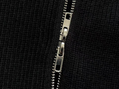M🔥IS🔥N M🔥R🔥IE🔥A SWEATER