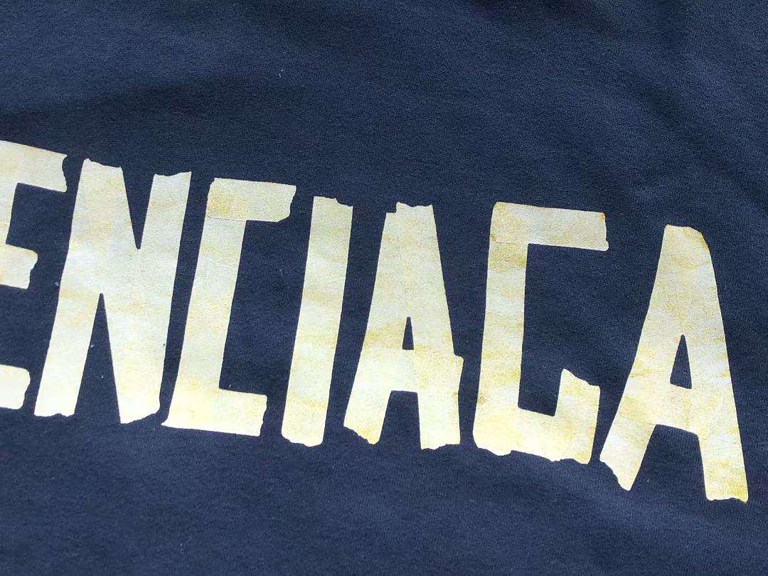 B🔥L🔥🔥🔥IA🔥A HOODIE