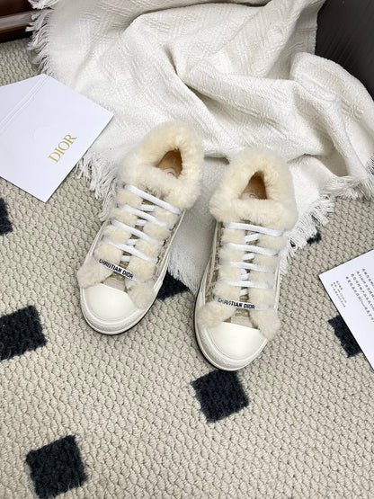 DIOR